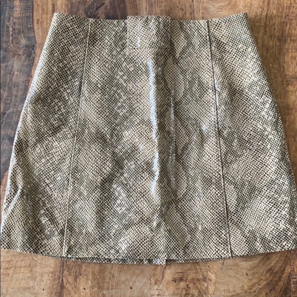 Zara Snakeskin Skirt - Picture 2 of 2